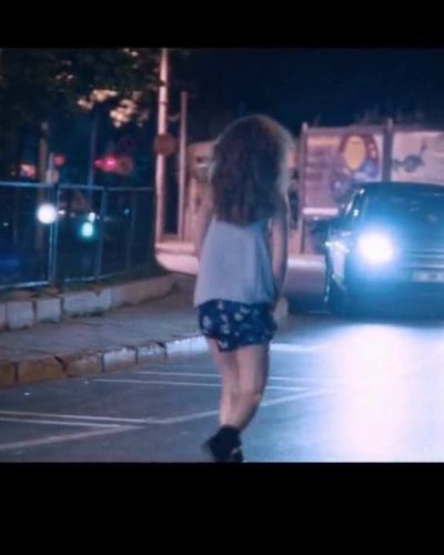 Ece Dizdar seksi ifşa fotoğrafı 11 — Çekmeceler (2015)