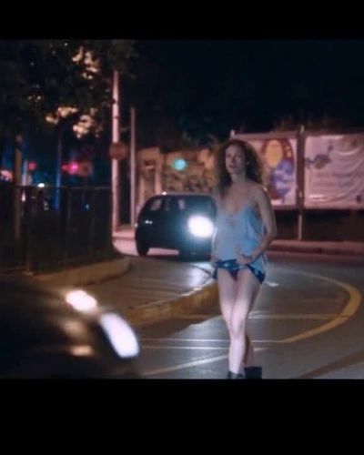 Ece Dizdar seksi ifşa fotoğrafı 12 — Çekmeceler (2015)