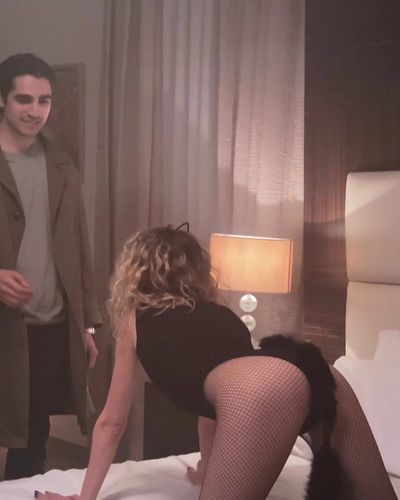 Ece Ertez seksi ifşa fotoğrafı 14 — Çıplak (2020)