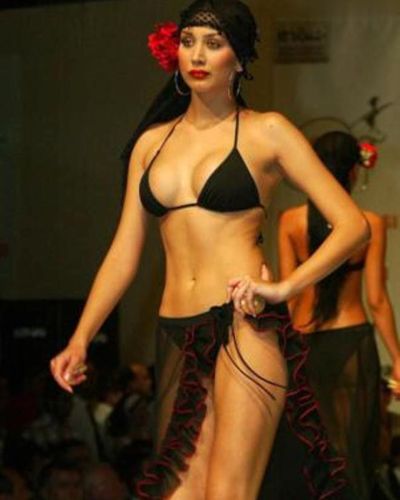 Ece Gürsel seksi ifşa fotoğrafı 24 — Ece Gürsel Sexy Bikini (2022)