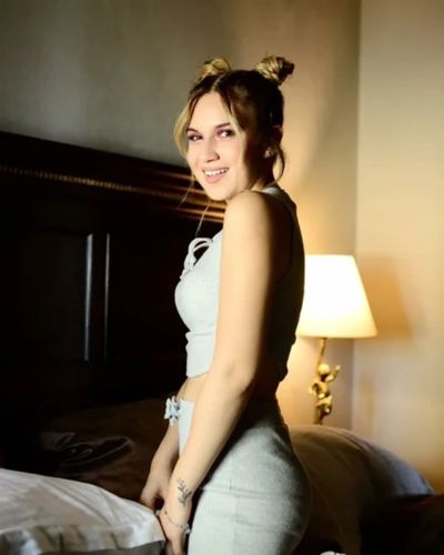 Ece Mumay seksi ifşa fotoğrafı 6