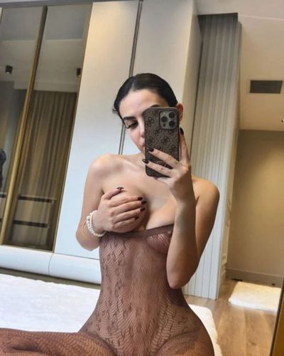 Ece Ronay seksi ifşa fotoğrafı 106