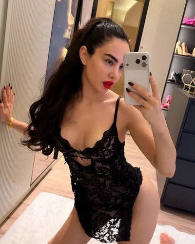 Ece Ronay seksi ifşa fotoğrafı 110