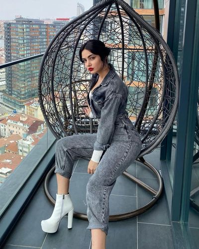 Ece Ronay seksi ifşa fotoğrafı 23