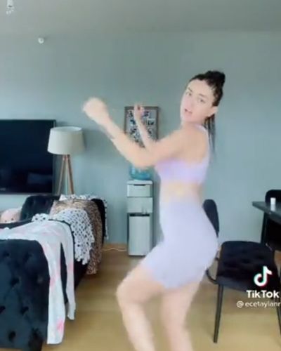 Ece Ronay seksi ifşa fotoğrafı 26