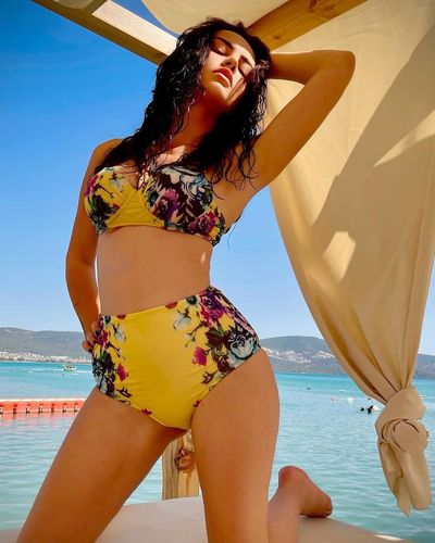 Ece Ronay seksi ifşa fotoğrafı 95