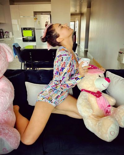 Ece Ronay seksi ifşa fotoğrafı 98