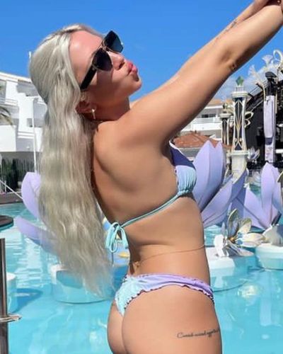 Ece Seçkin seksi ifşa fotoğrafı 775