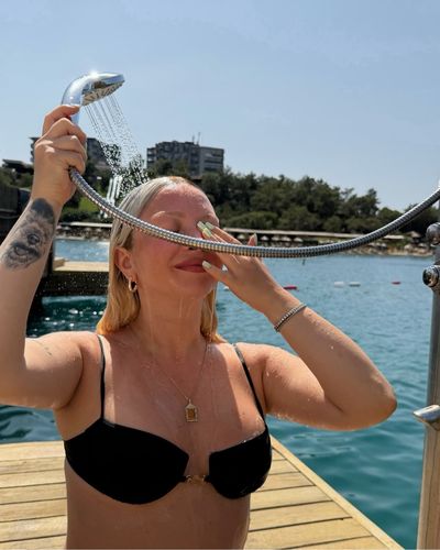 Ece Seçkin seksi ifşa fotoğrafı 803