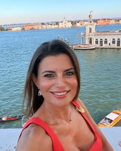 Ece Vahapoğlu seksi ifşa fotoğrafı 16