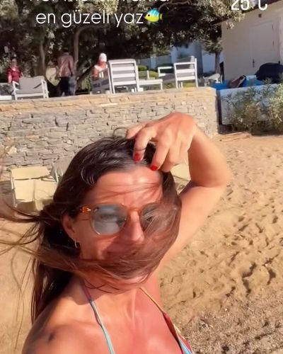 Ece Vahapoğlu seksi ifşa fotoğrafı 20