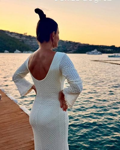 Ece Vahapoğlu seksi ifşa fotoğrafı 8