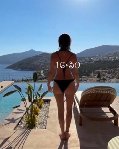 Ecem Karavus seksi ifşa fotoğrafı 171