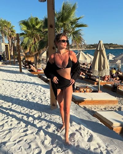 Ecem Karavus seksi ifşa fotoğrafı 210