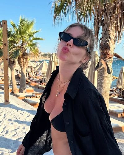 Ecem Karavus seksi ifşa fotoğrafı 211