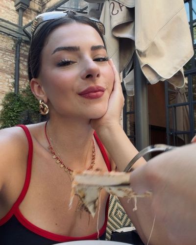 Ecem Öz seksi ifşa fotoğrafı 306