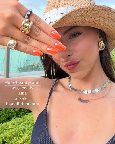 Ecem Öz seksi ifşa fotoğrafı 331