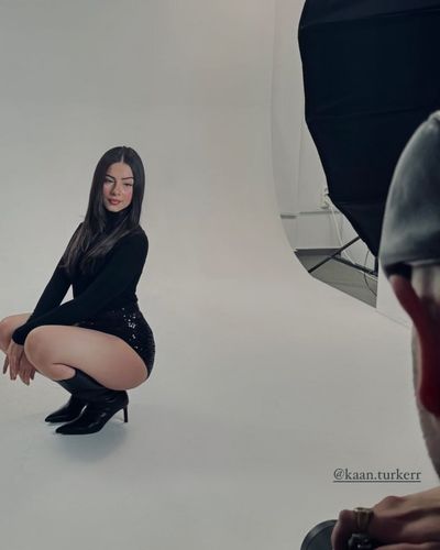 Ecem Öz seksi ifşa fotoğrafı 364