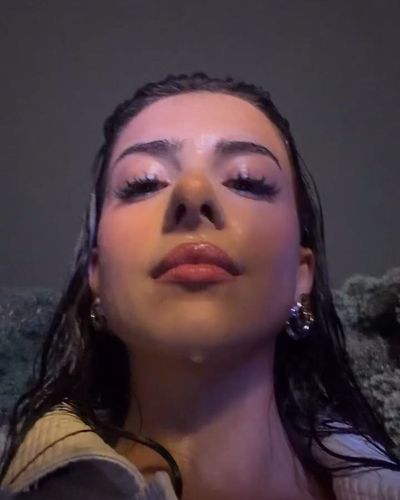 Ecem Öz seksi ifşa fotoğrafı 385