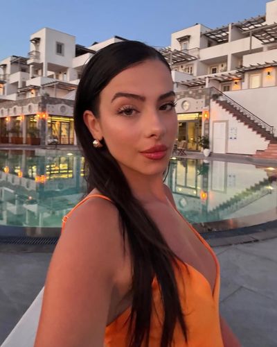 Ecem Öz seksi ifşa fotoğrafı 503