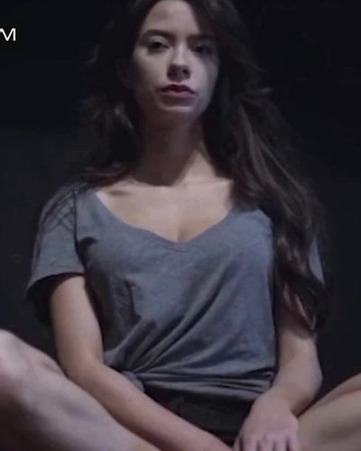 Ecem Yorulmaz seksi ifşa fotoğrafı 6 — Muhr U Cin (2020)