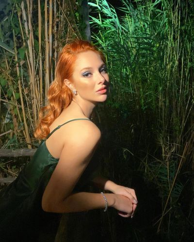 Ecenaz Üçer seksi ifşa fotoğrafı 135