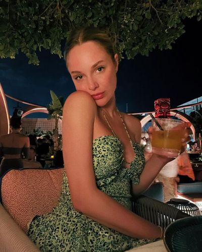 Ecenaz Üçer seksi ifşa fotoğrafı 19