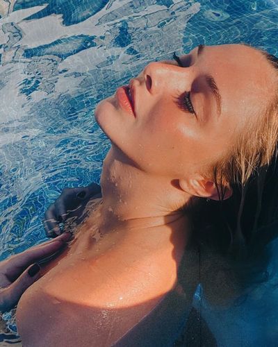 Ecenaz Üçer seksi ifşa fotoğrafı 221