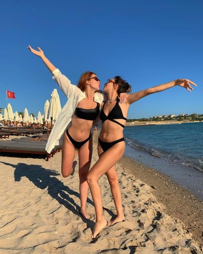 Ecenaz Üçer seksi ifşa fotoğrafı 224