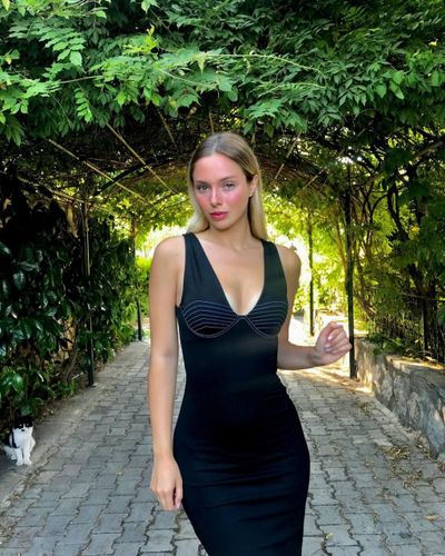 Ecenaz Üçer seksi ifşa fotoğrafı 259