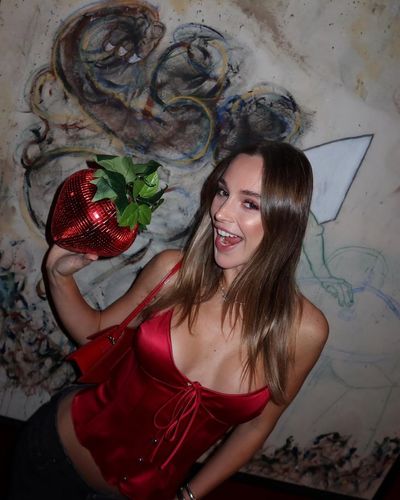 Ecenaz Üçer seksi ifşa fotoğrafı 803