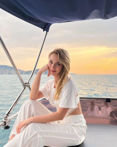 Ecenaz Üçer seksi ifşa fotoğrafı 8