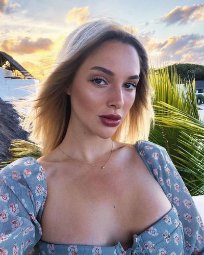 Ecenaz Üçer seksi ifşa fotoğrafı 95
