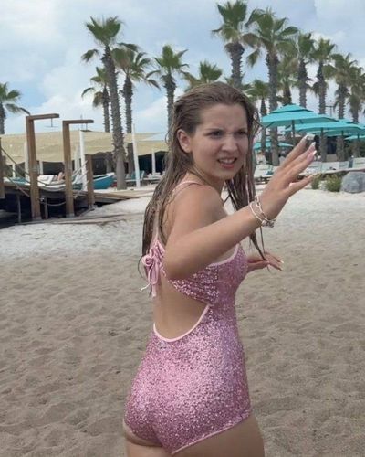 Ecrin Su Çoban seksi ifşa fotoğrafı 103
