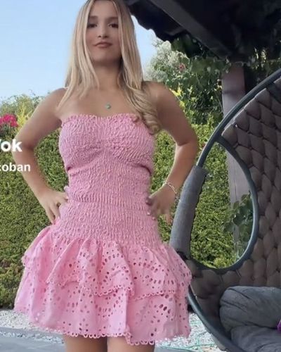 Ecrin Su Çoban seksi ifşa fotoğrafı 123