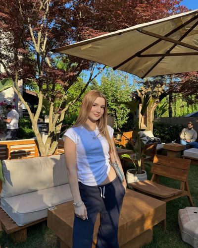 Ecrin Su Çoban seksi ifşa fotoğrafı 15
