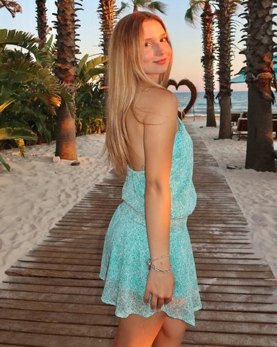 Ecrin Su Çoban seksi ifşa fotoğrafı 47