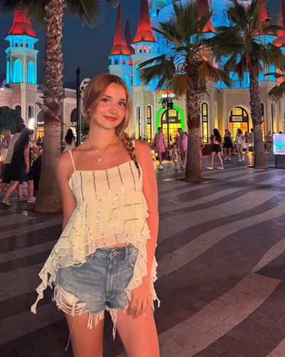 Ecrin Su Çoban seksi ifşa fotoğrafı 6
