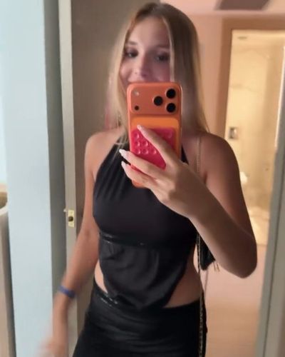 Ecrin Su Çoban seksi ifşa fotoğrafı 82