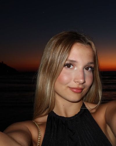 Ecrin Su Çoban seksi ifşa fotoğrafı 84