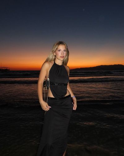 Ecrin Su Çoban seksi ifşa fotoğrafı 86