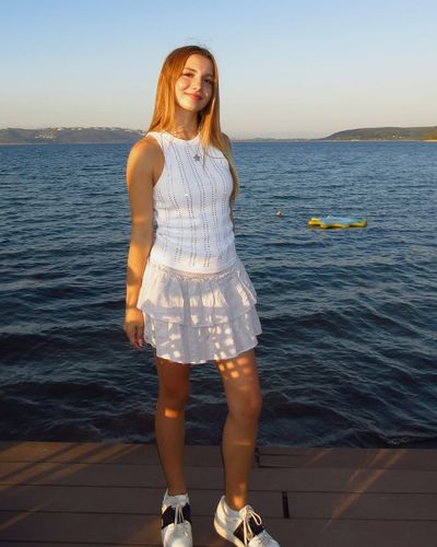 Ecrin Su Çoban seksi ifşa fotoğrafı 8