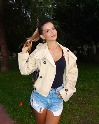 Ecrin Su Çoban seksi ifşa fotoğrafı 99