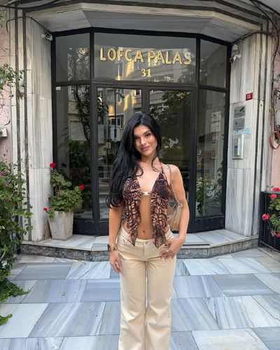Eda Biçim seksi ifşa fotoğrafı 13
