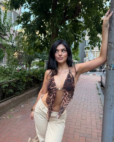 Eda Biçim seksi ifşa fotoğrafı 14
