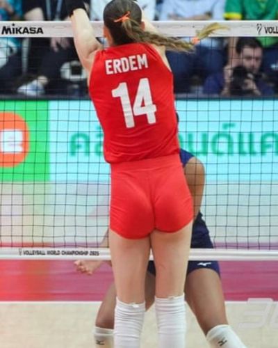 Eda Erdem seksi ifşa fotoğrafı 13