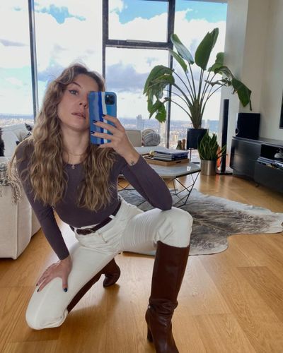 Ege Kökenli seksi ifşa fotoğrafı 117