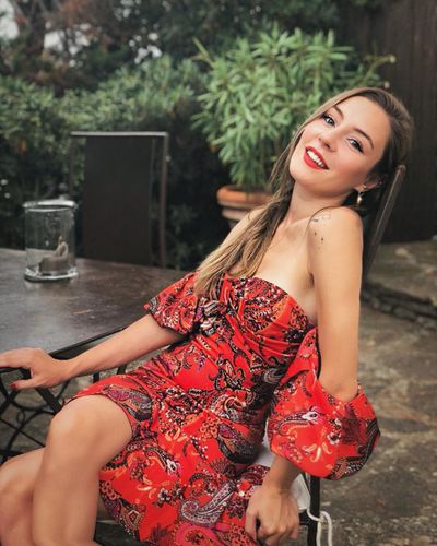Ege Kökenli seksi ifşa fotoğrafı 155