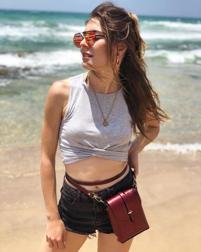 Ege Kökenli seksi ifşa fotoğrafı 156