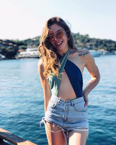 Ege Kökenli seksi ifşa fotoğrafı 175